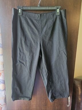 White Stag Black Women's Capri Pants Size 12